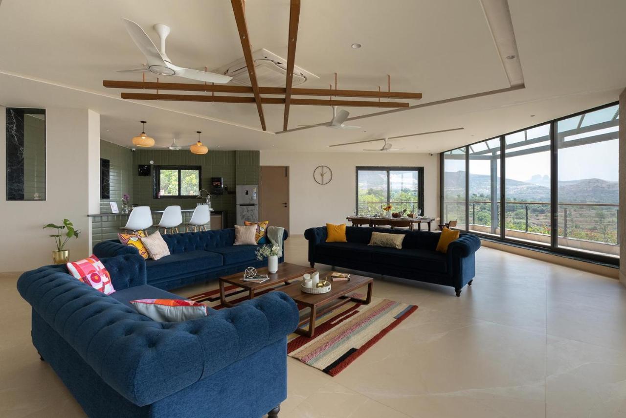 Pearl Lakeview Mansion By Stayvista - Lakeside Villa With Infinity Pool, Jacuzzi, In-House Theatre & Games Room อิกัตปุรี ภายนอก รูปภาพ