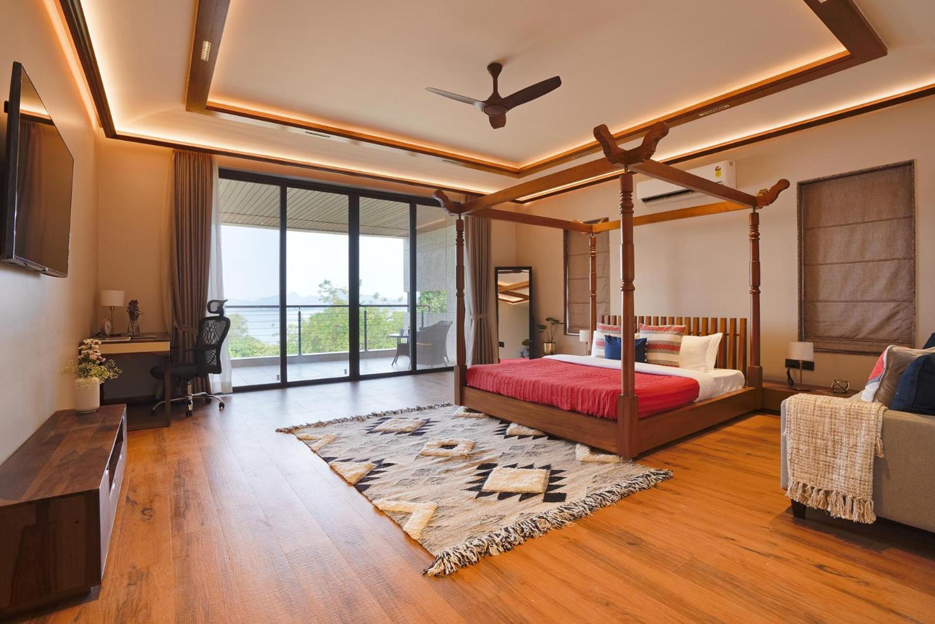 Pearl Lakeview Mansion By Stayvista - Lakeside Villa With Infinity Pool, Jacuzzi, In-House Theatre & Games Room อิกัตปุรี ภายนอก รูปภาพ